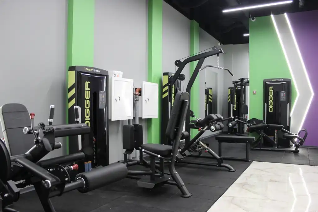 Зона блочных тренажеров