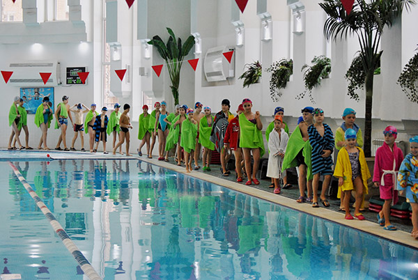 Детские соревнования по плаванию в X-Fit Сенатор